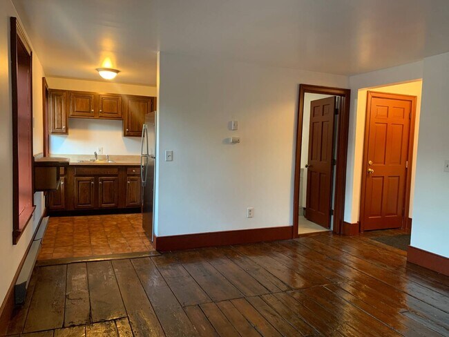 Foto del edificio - 32 N College St