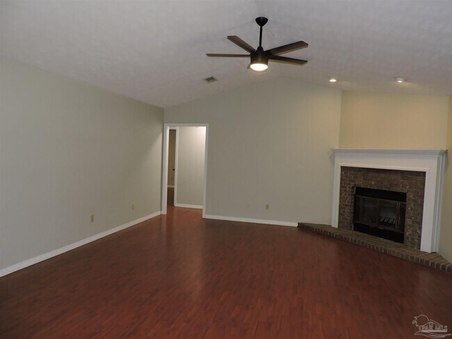 Foto del edificio - 5261 Rowe Trail