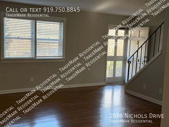 Building Photo - 1076 Nichols Dr