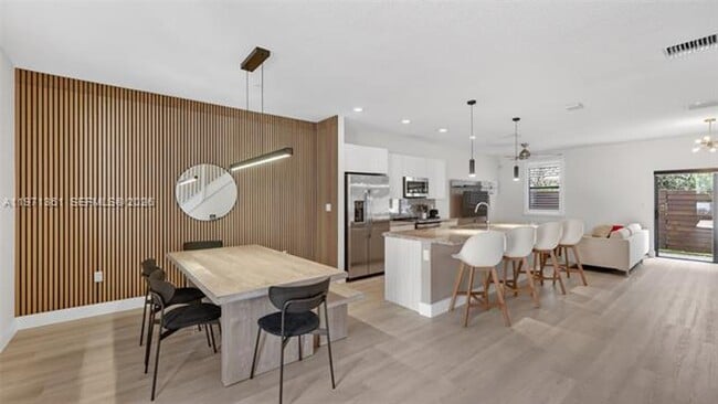 Foto del edificio - 10455 NW 82nd St