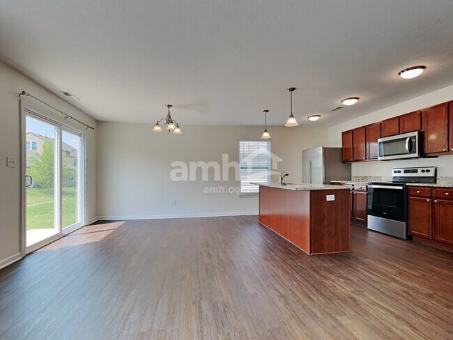 Building Photo - 15469 Destination Dr