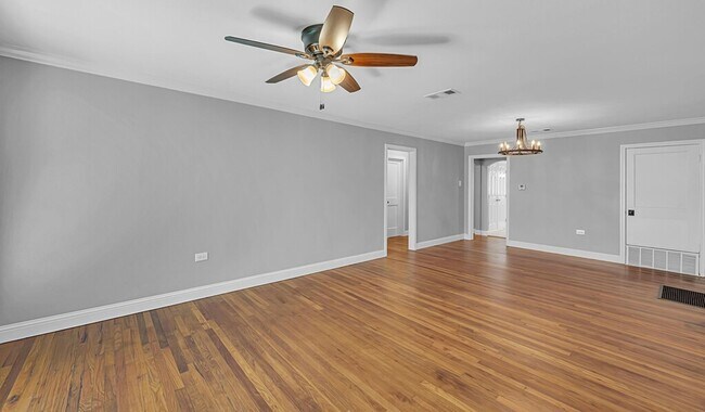 Foto del edificio - Newly Updated 2BD 1BA Duplex Home - Available Now!
