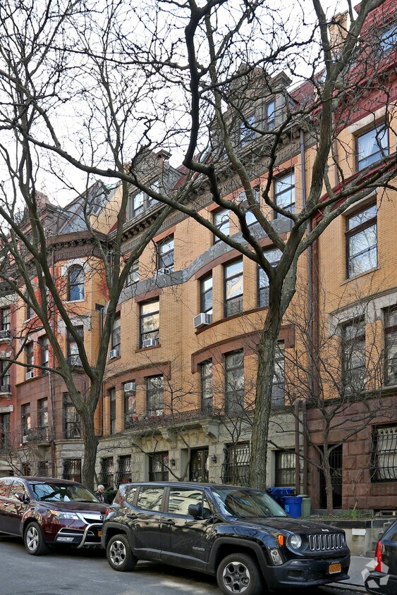Building Photo - 312-314 W 107th St