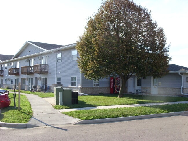 Building Photo - River Run Apartments