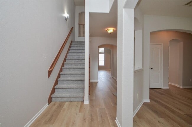 Building Photo - 15219 Bartlett Landing Dr