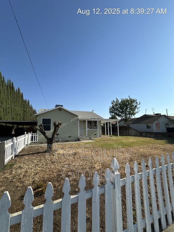 Primary Photo - 620 E Tulare Ave