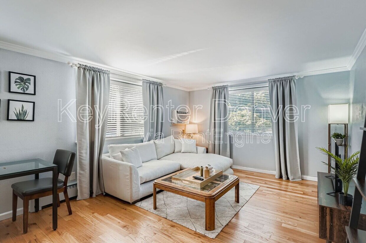 Foto principal - 1327 Steele St