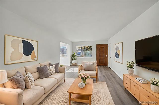 Foto del edificio - 5055 E Dartmouth Ave