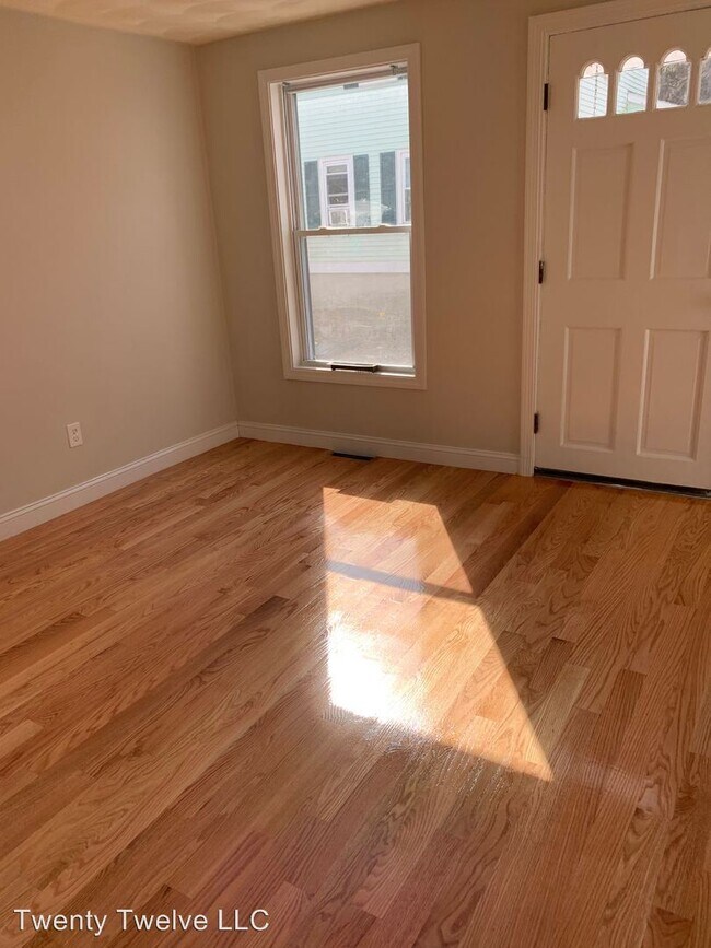 Building Photo - 2 br, 1 bath House - 14 Walnut Street