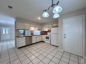 Building Photo - 1707 Waterloo Tr