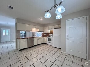 Building Photo - 1707 Waterloo Tr