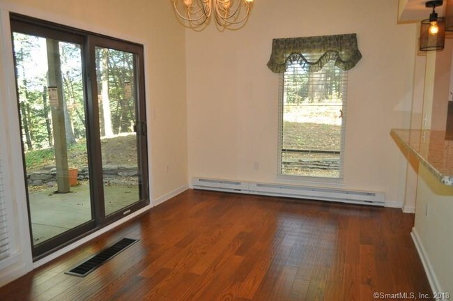 Building Photo - 48 Great Meadow Ln