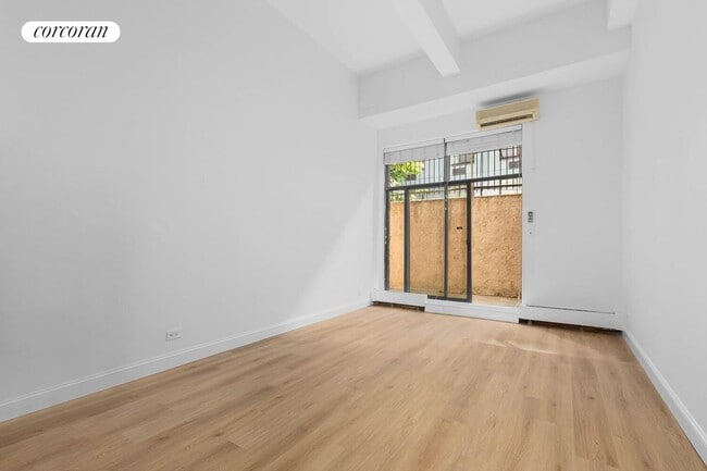 Building Photo - 350 E 62nd St