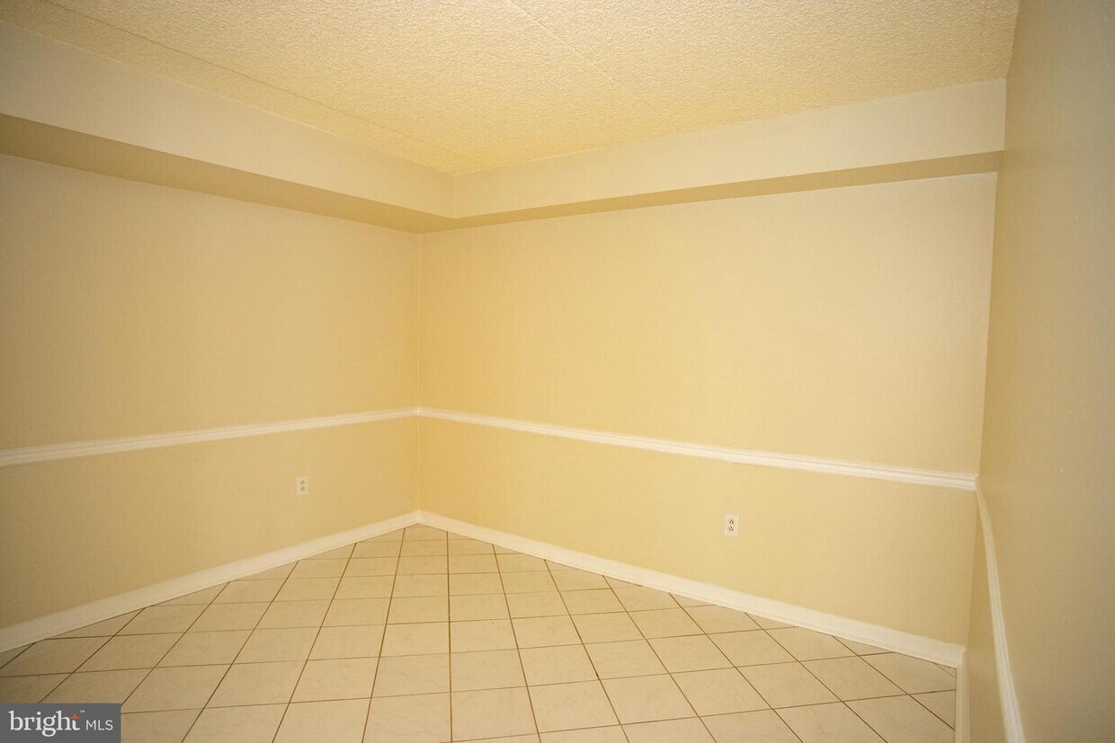 Primary Photo - 800 Avondale Rd