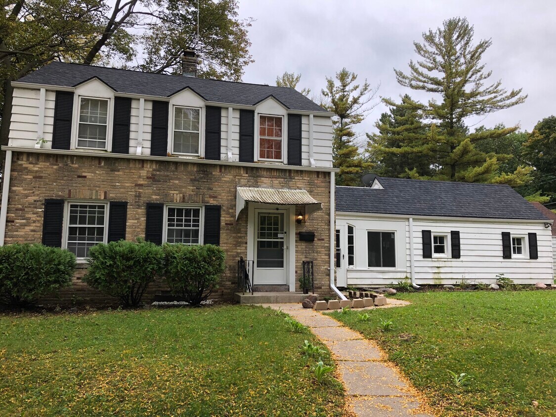 Foto principal - 3301 W Thurston Ave