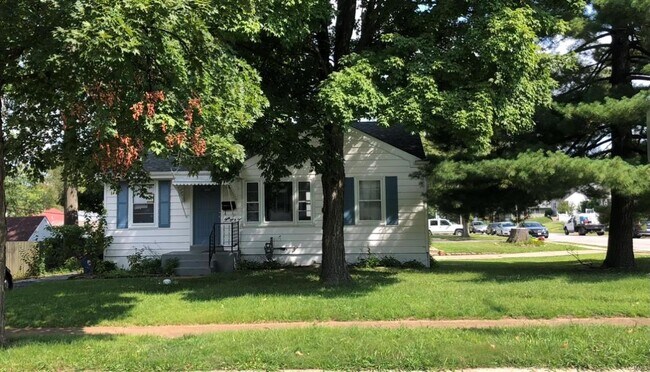 Building Photo - 3102 St Myron Ln