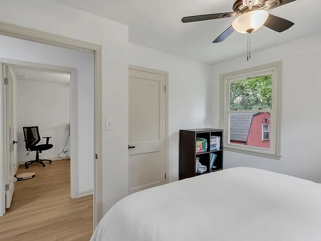 Foto del edificio - 457 Ewing Ln