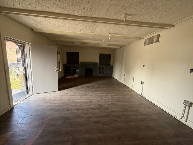 Foto del edificio - 2407 Southmore Blvd