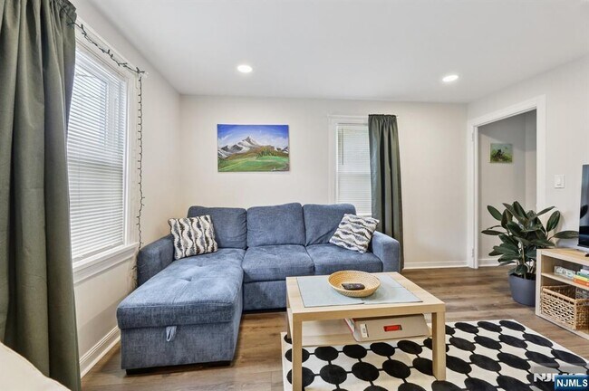 Foto del edificio - 567 S Broad St