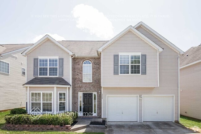 Building Photo - 8422 Oak Dr