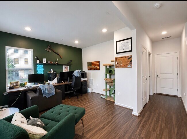 Building Photo - 3491 Cormorant Dr