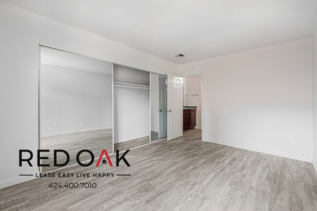 Foto del edificio - 2900 W Lincoln Ave