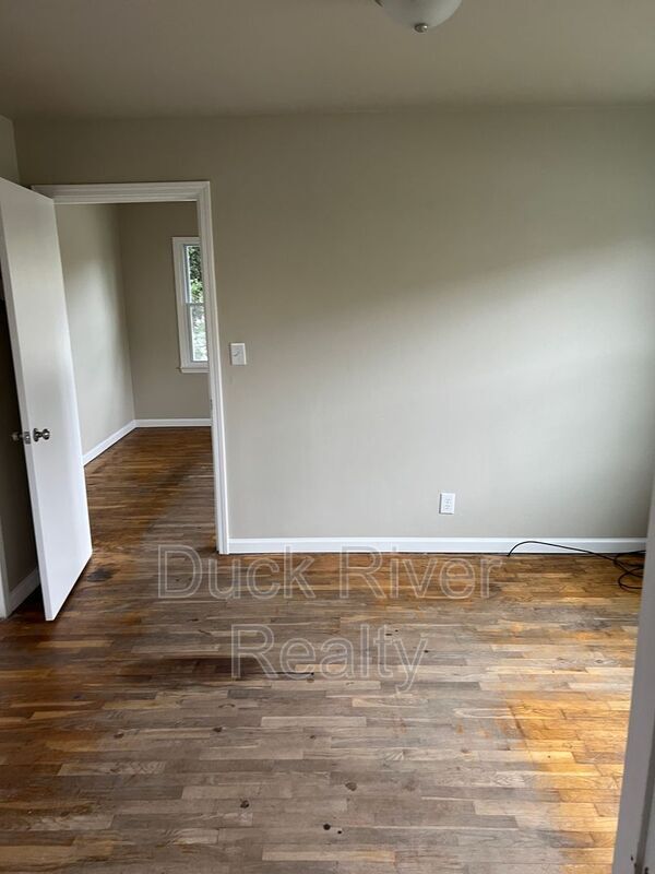 Foto del edificio - 610 E 8th St