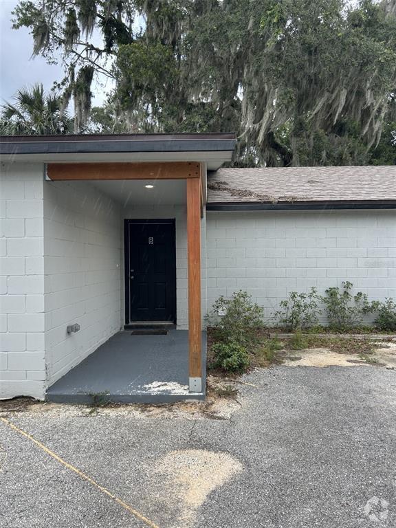 Building Photo - 1012 E McDonald Ave