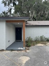 Building Photo - 1012 E McDonald Ave