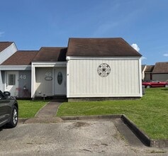 Building Photo - 49 Westwood Vlg Dr