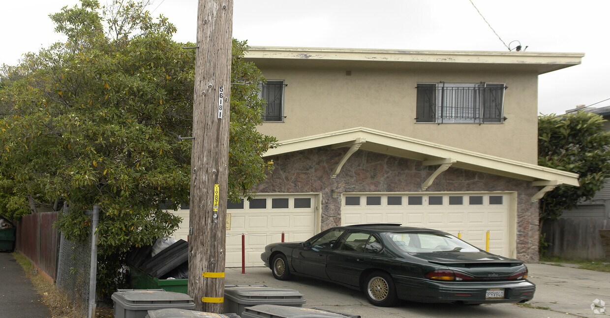 Building Photo - 4006 Lyon Ave