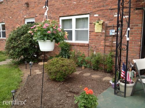 Foto principal - 2 br, 1 bath Apartment - Pond View Apartments