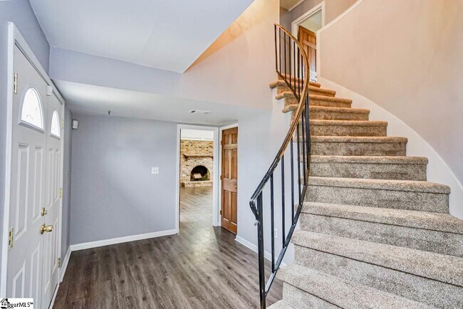 Foto del edificio - 418 Adams Mill Rd