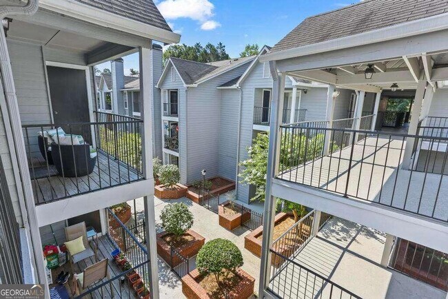 Foto del edificio - 310 Granville Ct