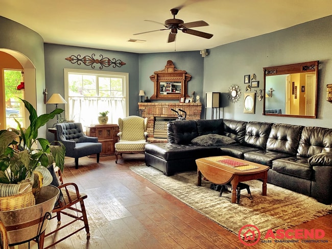 Foto del edificio - Captivating Home in Olive Dr Area!