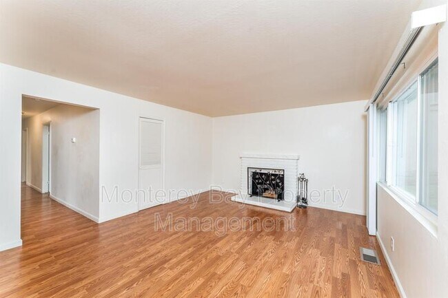 Building Photo - 1030 Hillside Ave