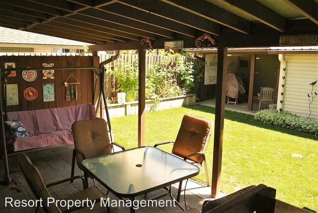 Foto del edificio - 2 br, 1 bath  - 802 E Bancroft Ave