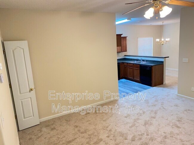 Foto del edificio - 10178 Sterling Ridge Dr