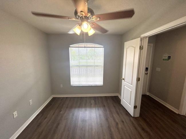 Building Photo - 2719 Highlands Creek Dr