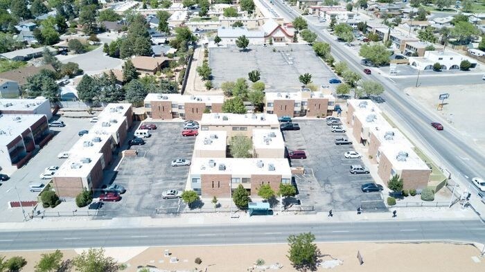 Primary Photo - 12621 Lomas Blvd NE