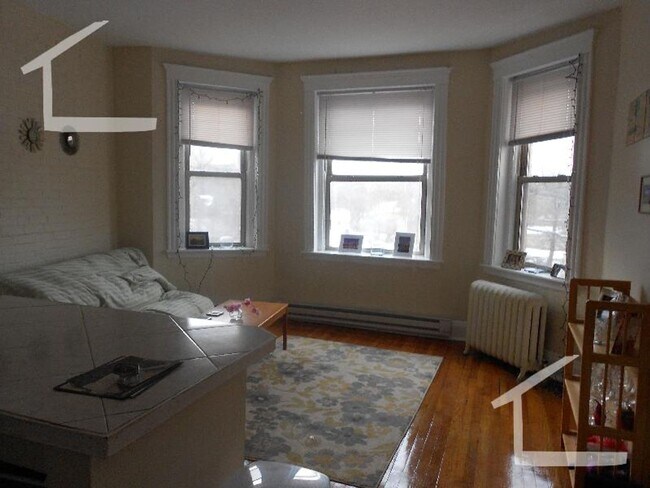Foto del edificio - Central Fenway Location. Students Welcome!...