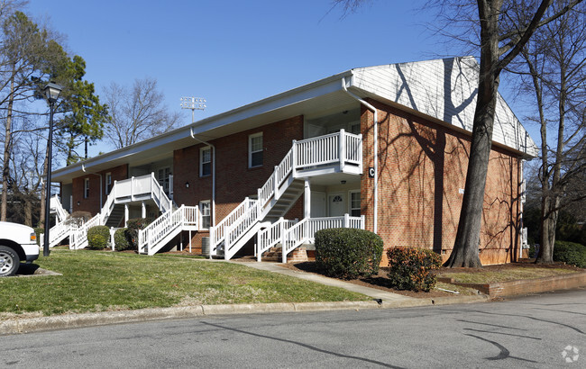 Building Photo - Shamrock Apartments