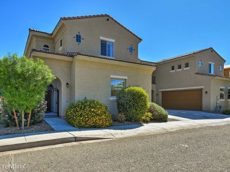 Foto principal - 1174 S Country Club Dr