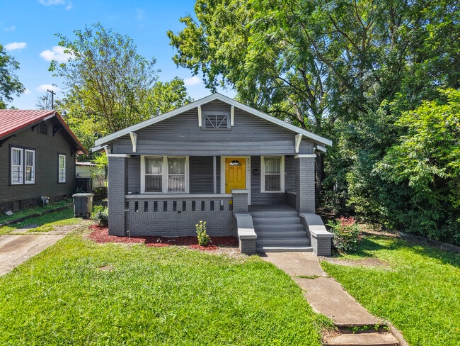 Building Photo - 3915 41st Ave N