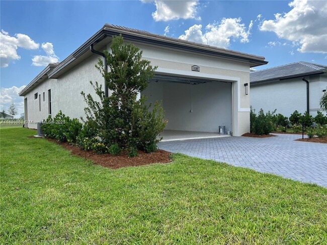 Building Photo - 9387 SW Pepoli Way
