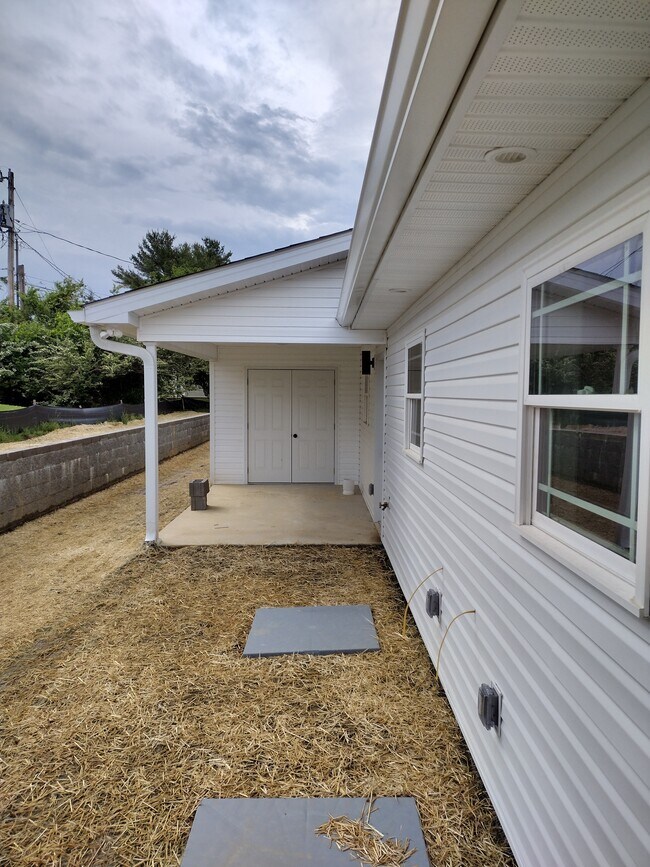 Building Photo - 53 Haley Dr