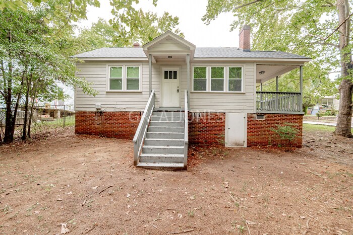 Primary Photo - Charming 3 Bedroom in Columbia!