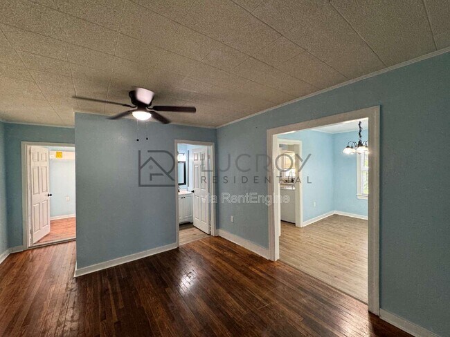Foto del edificio - 1816 Kenmore Dr