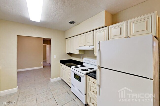 Foto del edificio - 15701 NW 27th Pl