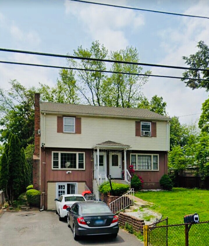 15 Brook St, West Hartford, CT 06110 Townhome Rentals in West